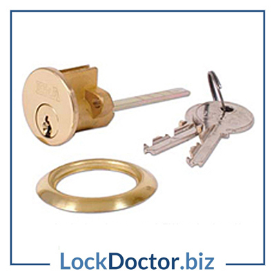 KM2664 YALE Front Door replacement Rim Cylinder with keys and step by step fitting instructions on how to change the lock from lockdoctorbiz