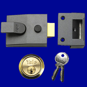 YALE 91 Modern Nightlatch | NEXT DAY | LockDoctor.Biz